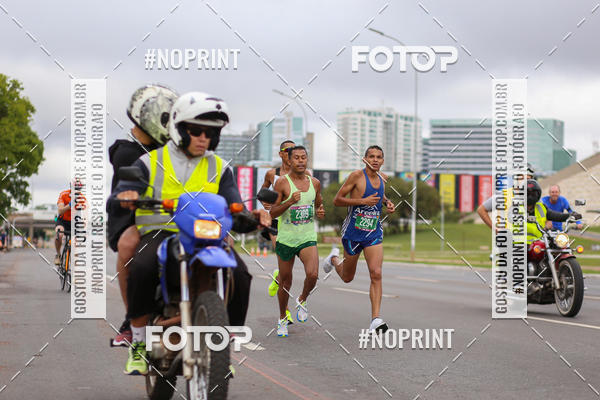 Buy your photos of the eventASICS Golden Run - Bras�lia on Fotop