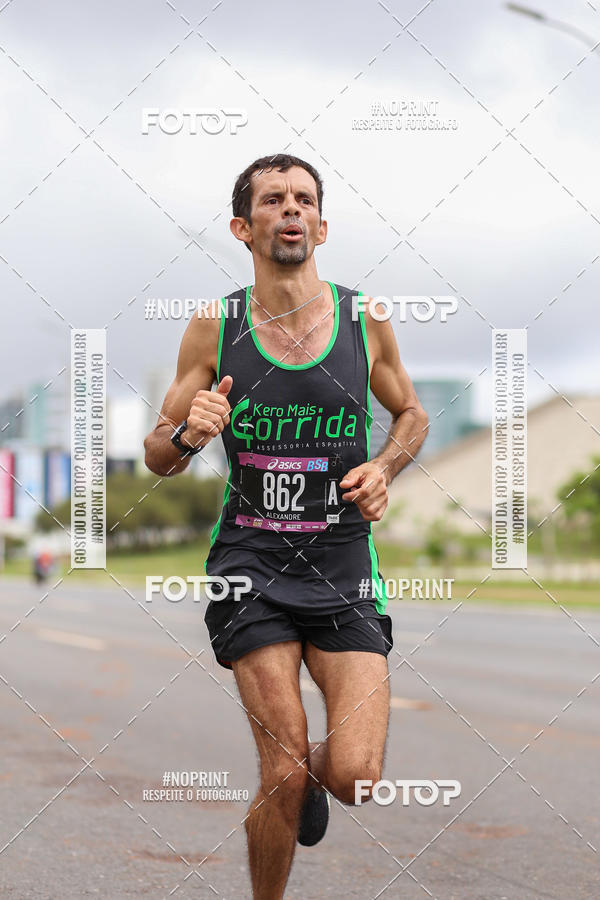 Buy your photos of the eventASICS Golden Run - Bras�lia on Fotop