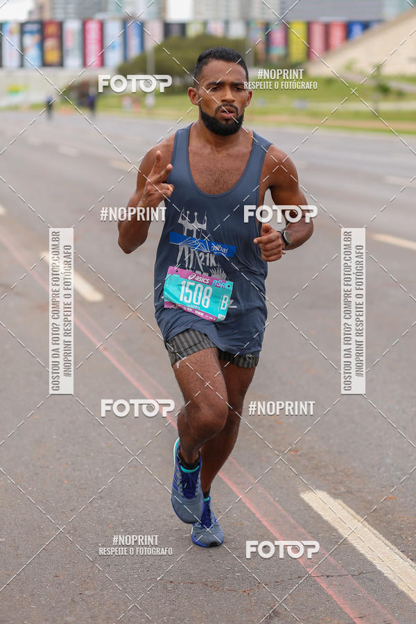 Buy your photos of the eventASICS Golden Run - Bras�lia on Fotop