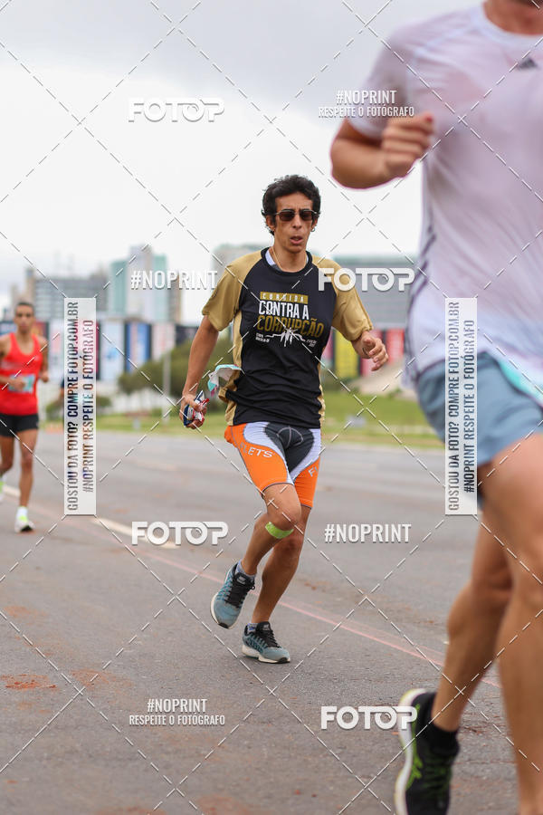 Buy your photos of the eventASICS Golden Run - Bras�lia on Fotop