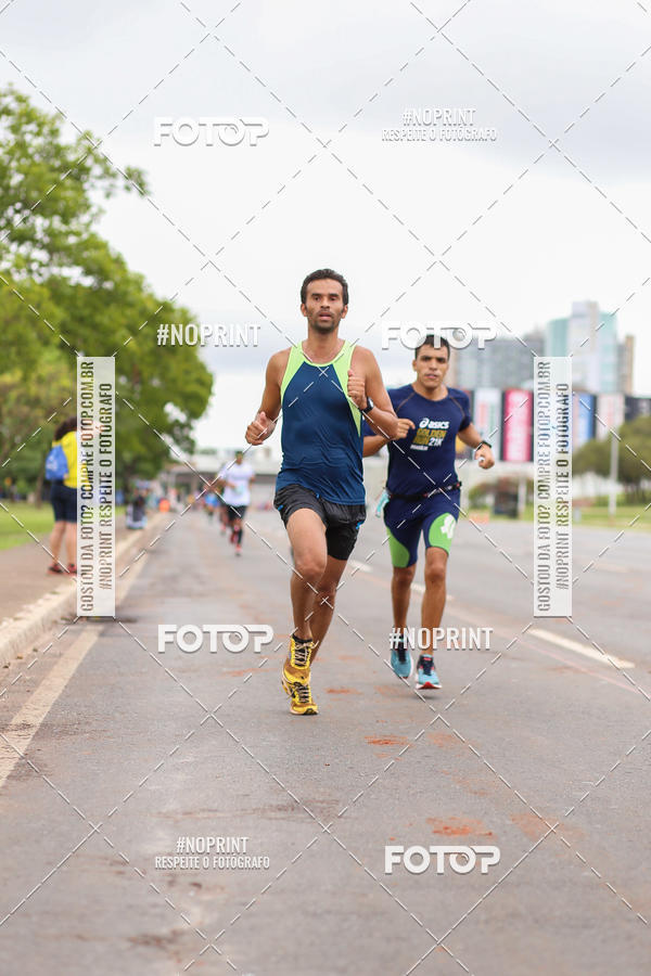 Buy your photos of the eventASICS Golden Run - Bras�lia on Fotop