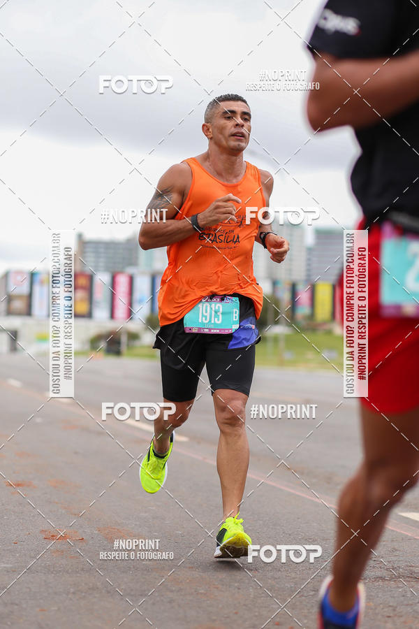 Buy your photos of the eventASICS Golden Run - Bras�lia on Fotop