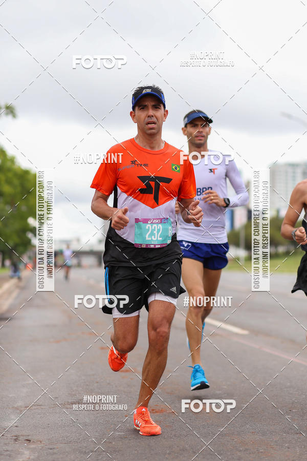 Buy your photos of the eventASICS Golden Run - Bras�lia on Fotop