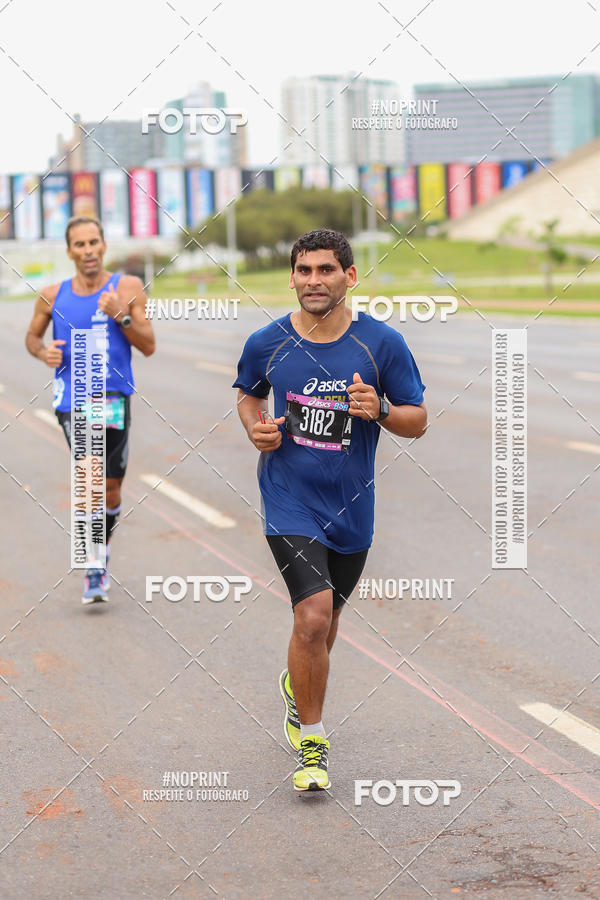 Buy your photos of the eventASICS Golden Run - Bras�lia on Fotop