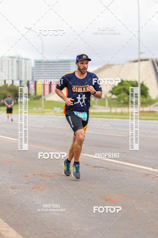 Buy your photos of the eventASICS Golden Run - Bras�lia on Fotop