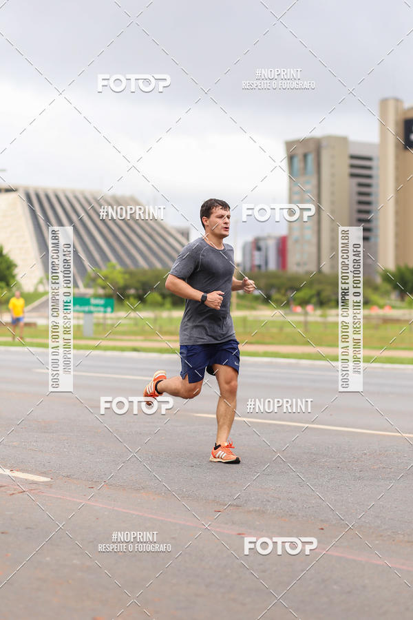 Buy your photos of the eventASICS Golden Run - Bras�lia on Fotop