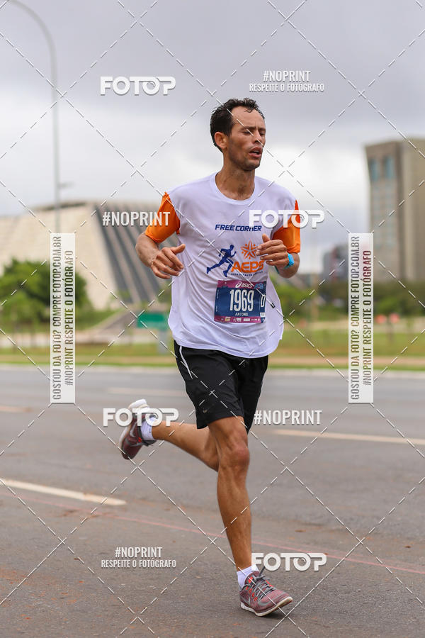 Buy your photos of the eventASICS Golden Run - Bras�lia on Fotop