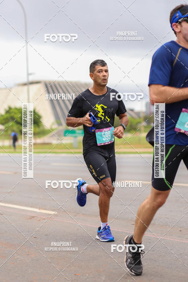 Buy your photos of the eventASICS Golden Run - Bras�lia on Fotop