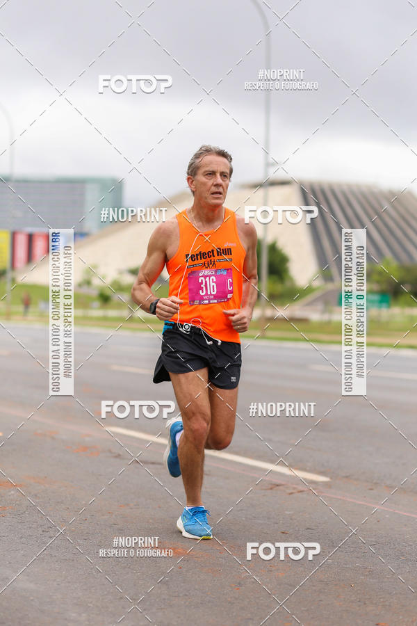 Buy your photos of the eventASICS Golden Run - Bras�lia on Fotop