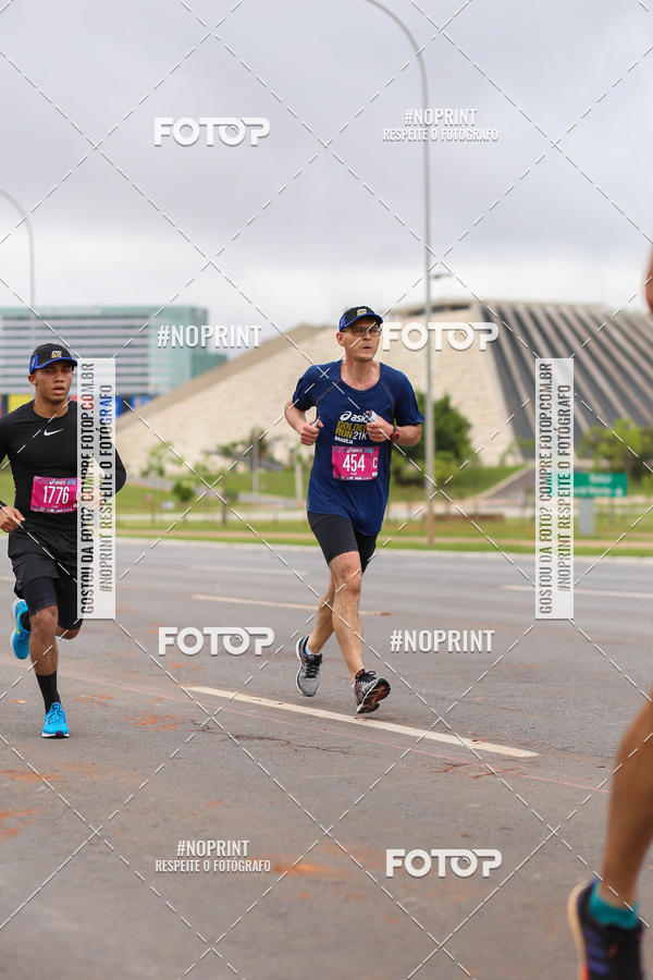 Buy your photos of the eventASICS Golden Run - Bras�lia on Fotop