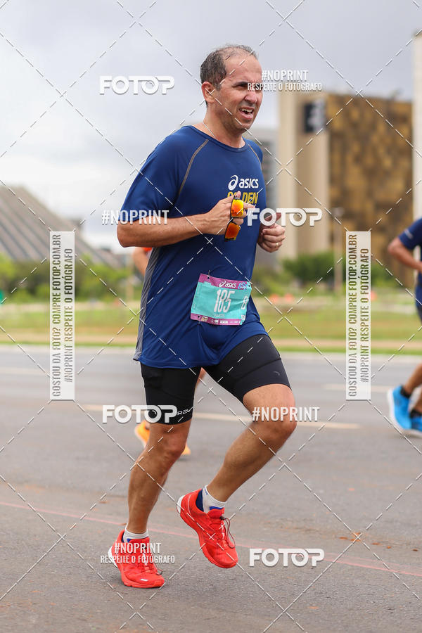 Buy your photos of the eventASICS Golden Run - Bras�lia on Fotop