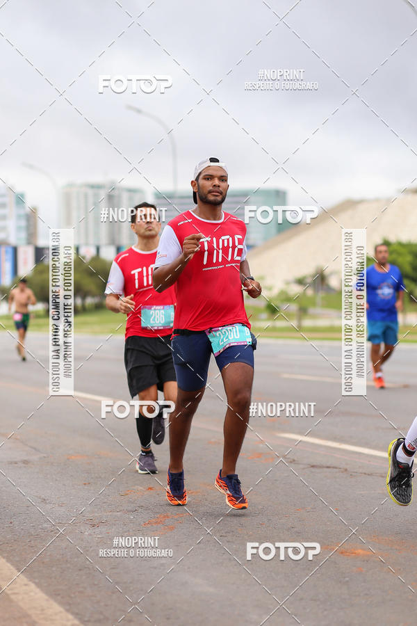 Buy your photos of the eventASICS Golden Run - Bras�lia on Fotop