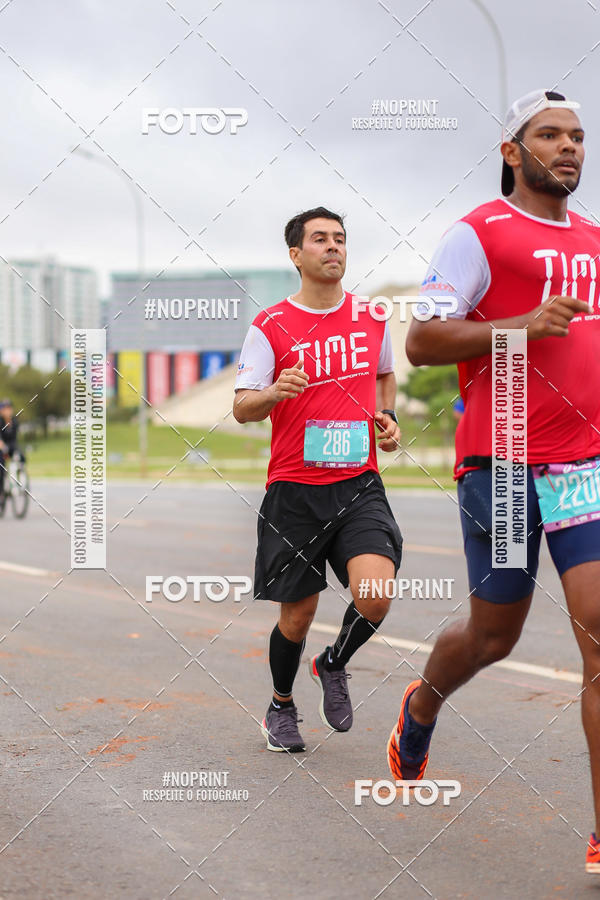 Buy your photos of the eventASICS Golden Run - Bras�lia on Fotop