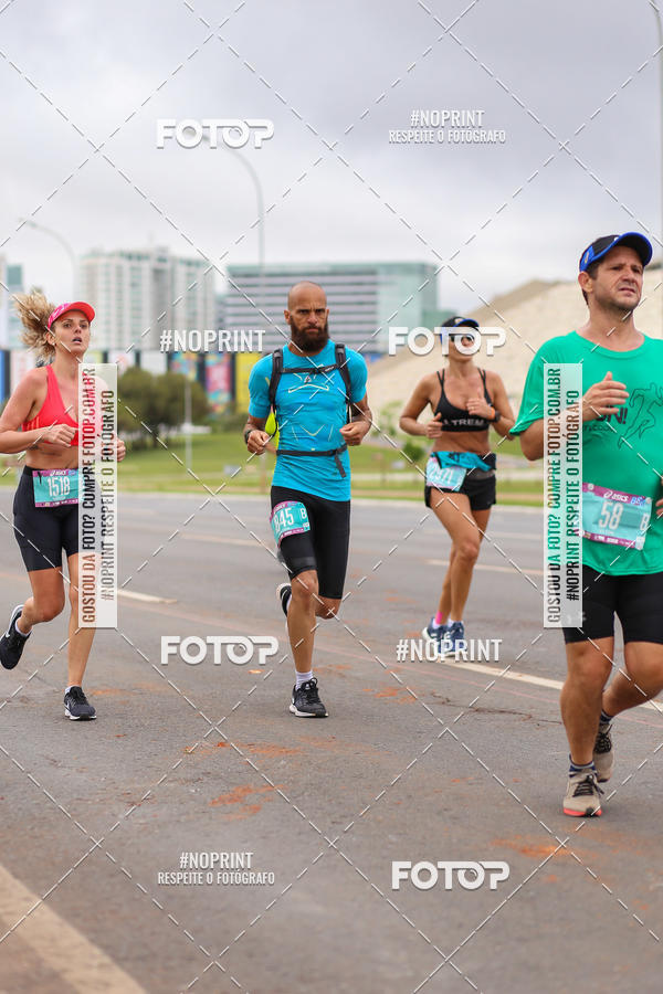 Buy your photos of the eventASICS Golden Run - Braslia on Fotop