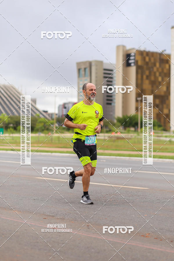 Buy your photos of the eventASICS Golden Run - Braslia on Fotop
