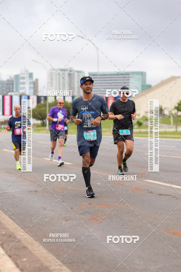 Buy your photos of the eventASICS Golden Run - Braslia on Fotop
