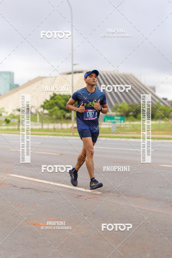 Buy your photos of the eventASICS Golden Run - Braslia on Fotop