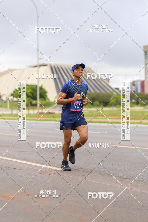 Buy your photos of the eventASICS Golden Run - Braslia on Fotop