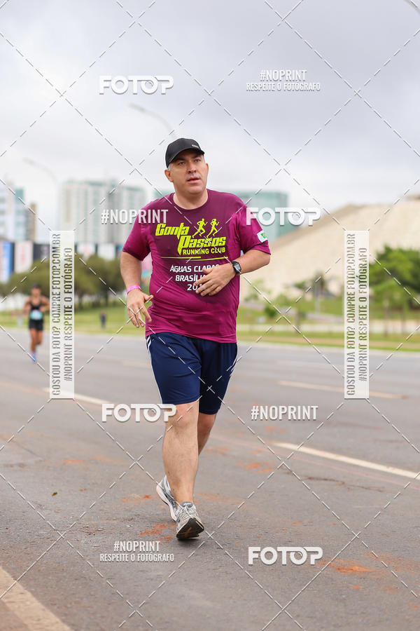 Buy your photos of the eventASICS Golden Run - Braslia on Fotop