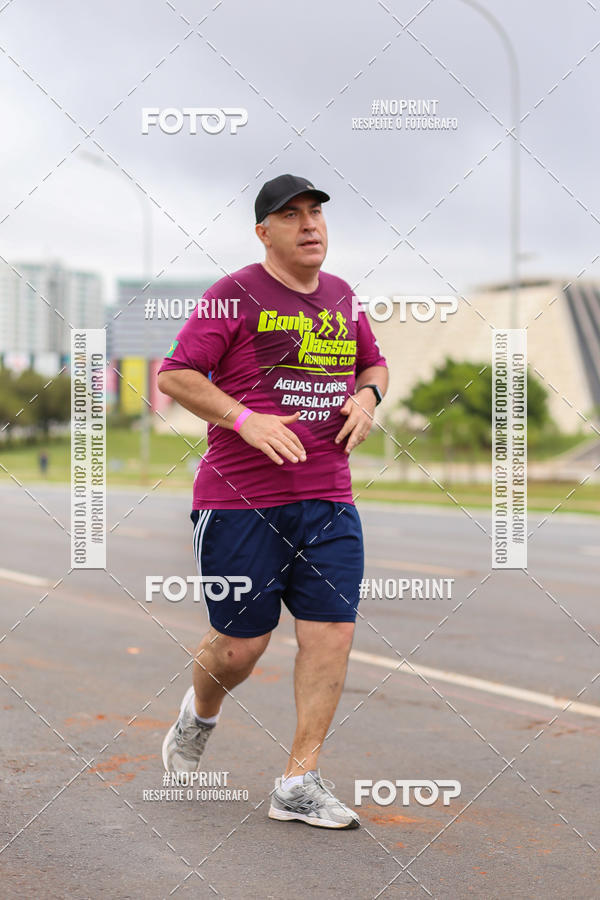 Buy your photos of the eventASICS Golden Run - Braslia on Fotop