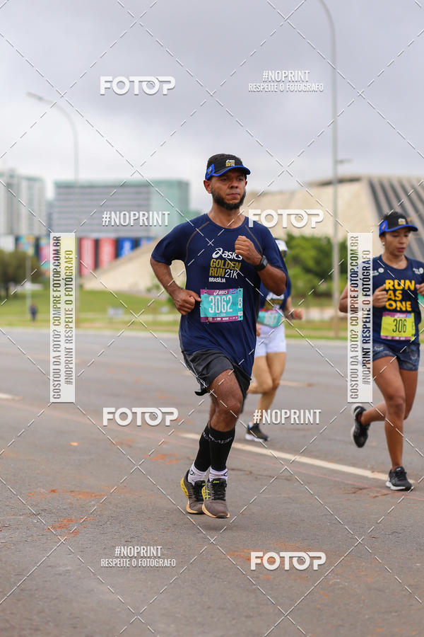 Buy your photos of the eventASICS Golden Run - Braslia on Fotop
