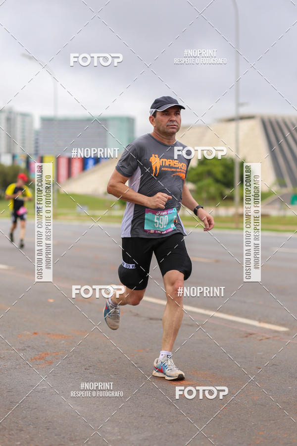 Buy your photos of the eventASICS Golden Run - Braslia on Fotop