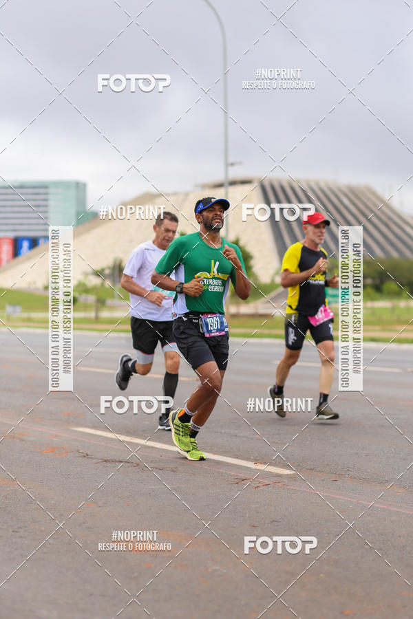 Buy your photos of the eventASICS Golden Run - Braslia on Fotop