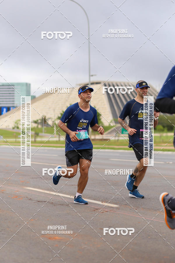 Buy your photos of the eventASICS Golden Run - Braslia on Fotop