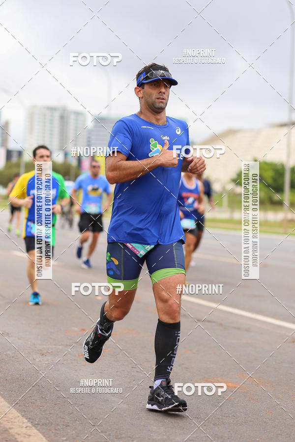 Buy your photos of the eventASICS Golden Run - Braslia on Fotop