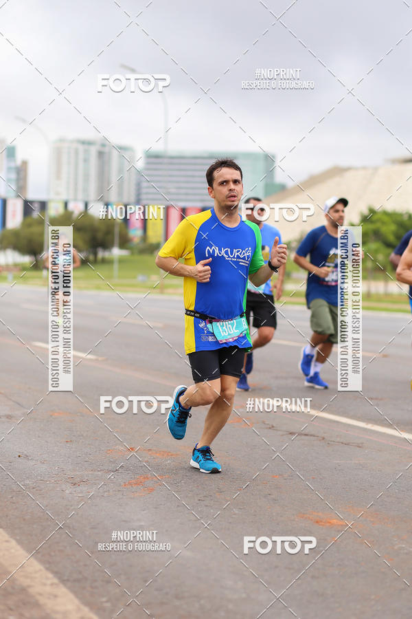 Buy your photos of the eventASICS Golden Run - Braslia on Fotop