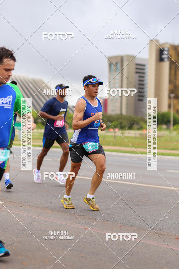 Buy your photos of the eventASICS Golden Run - Braslia on Fotop