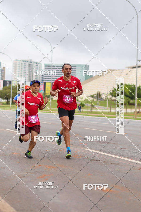 Buy your photos of the eventASICS Golden Run - Braslia on Fotop