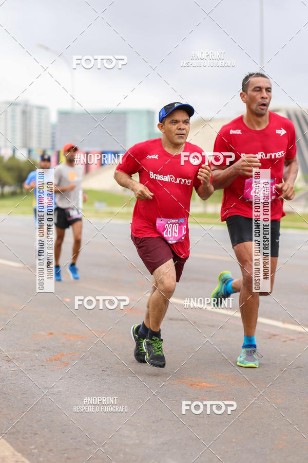 Buy your photos of the eventASICS Golden Run - Braslia on Fotop