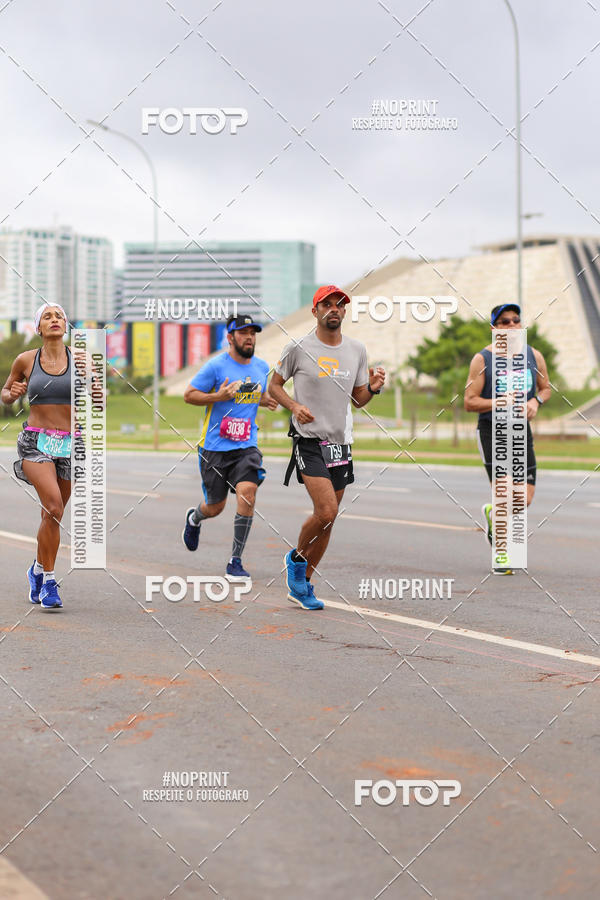Buy your photos of the eventASICS Golden Run - Braslia on Fotop