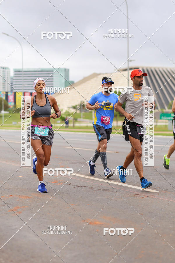 Buy your photos of the eventASICS Golden Run - Braslia on Fotop