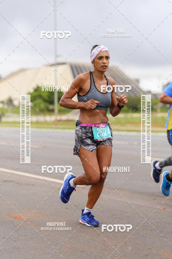 Buy your photos of the eventASICS Golden Run - Braslia on Fotop