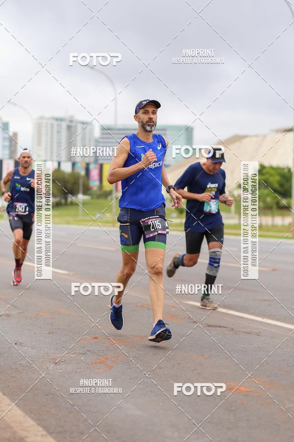 Buy your photos of the eventASICS Golden Run - Braslia on Fotop