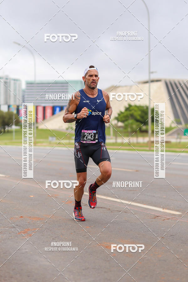 Buy your photos of the eventASICS Golden Run - Braslia on Fotop