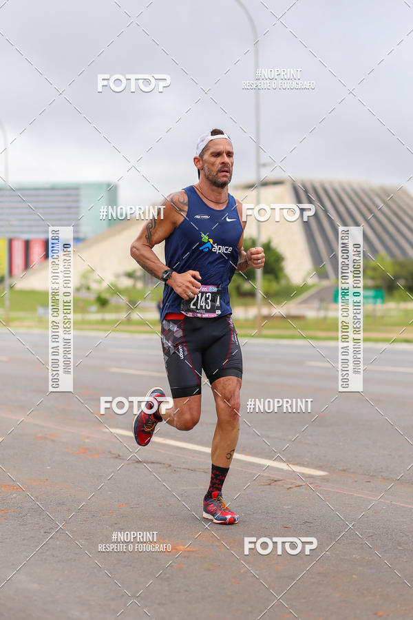 Buy your photos of the eventASICS Golden Run - Braslia on Fotop