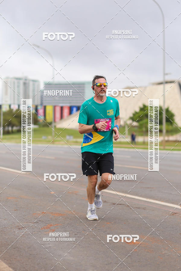 Buy your photos of the eventASICS Golden Run - Braslia on Fotop