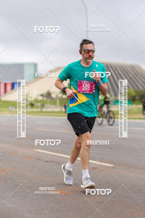 Buy your photos of the eventASICS Golden Run - Braslia on Fotop