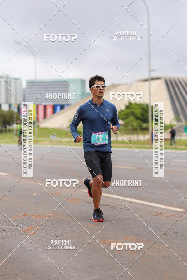 Buy your photos of the eventASICS Golden Run - Braslia on Fotop