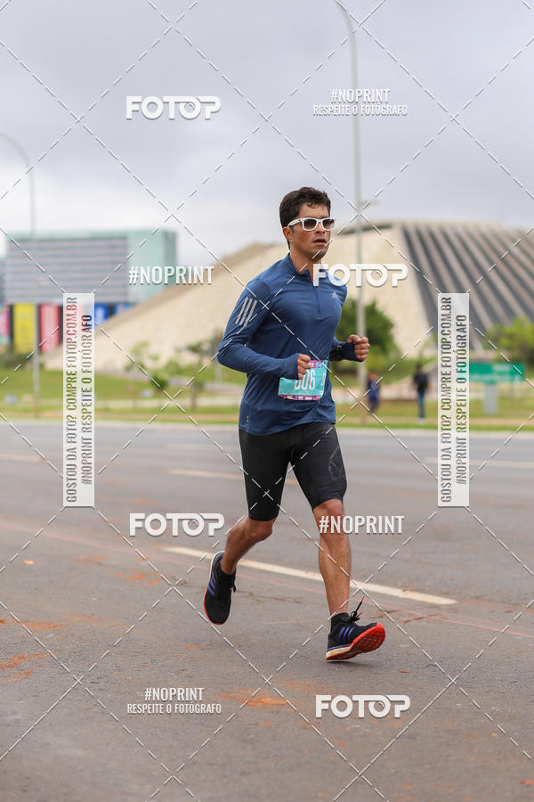 Buy your photos of the eventASICS Golden Run - Braslia on Fotop