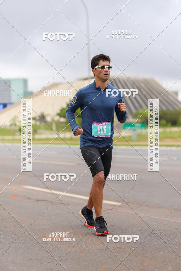 Buy your photos of the eventASICS Golden Run - Braslia on Fotop