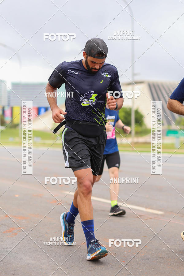 Buy your photos of the eventASICS Golden Run - Braslia on Fotop