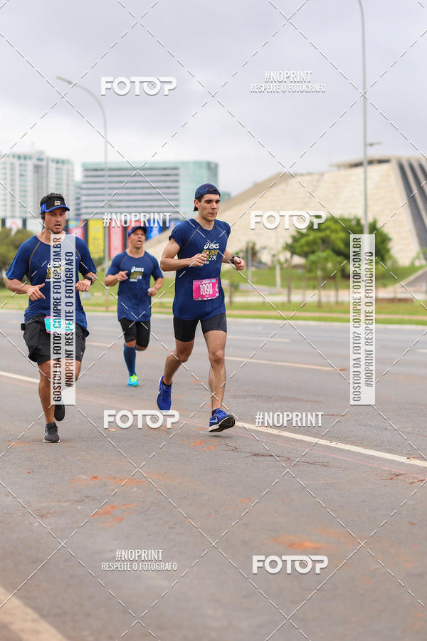 Buy your photos of the eventASICS Golden Run - Braslia on Fotop