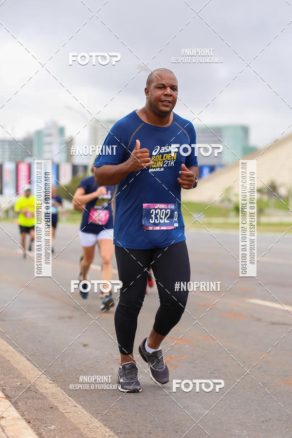 Buy your photos of the eventASICS Golden Run - Braslia on Fotop