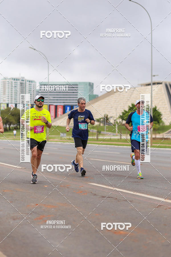 Buy your photos of the eventASICS Golden Run - Braslia on Fotop
