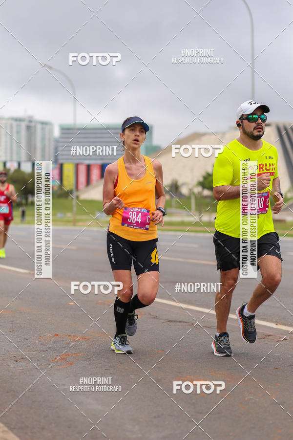 Buy your photos of the eventASICS Golden Run - Braslia on Fotop
