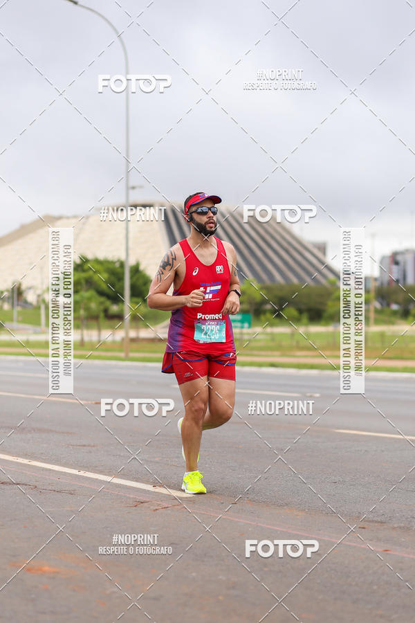 Buy your photos of the eventASICS Golden Run - Braslia on Fotop